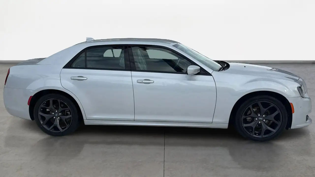 Chrysler 300 снимка Chrysler 300
