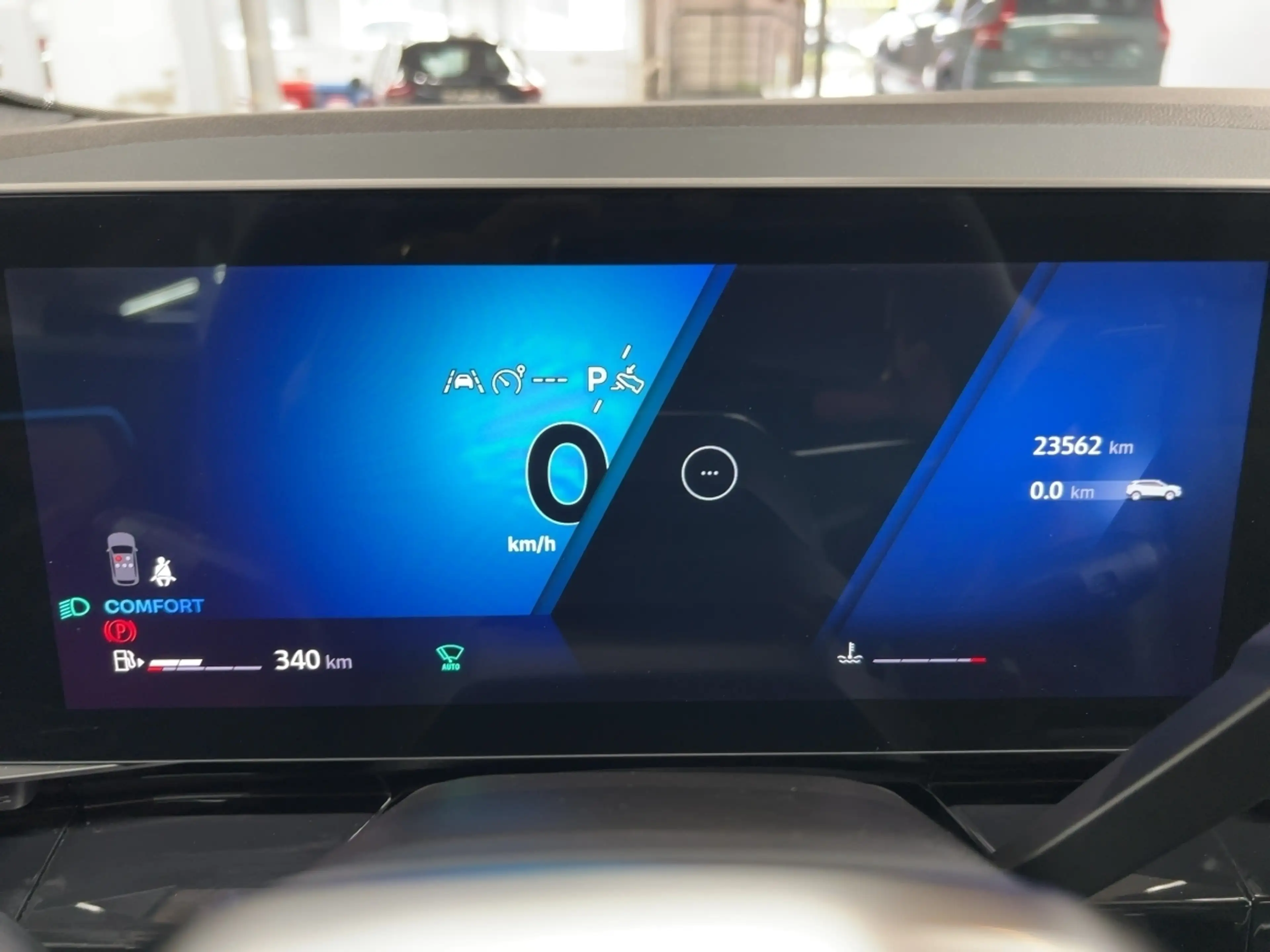 Renault Austral TECHNO TCe 160 AUTOMATIK LENKRAD BEHEIZBAR — photo 13