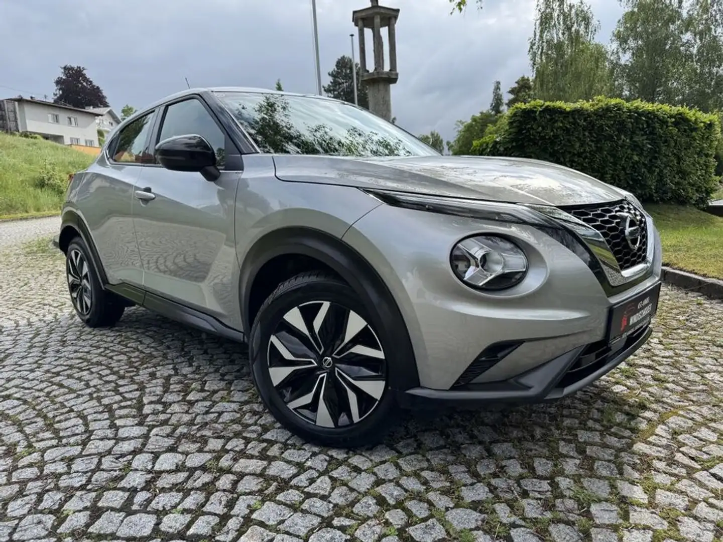 Nissan Juke Acenta KLIMA TEMPOMAT NAVI LED R-KAMERA Srebrny - 2