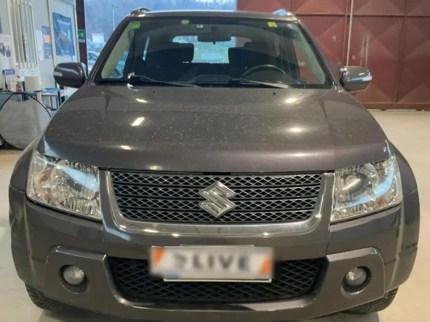 Suzuki Grand Vitara 2.4 VVT Comfort 4X4 con RIDOTTE Grau - 2