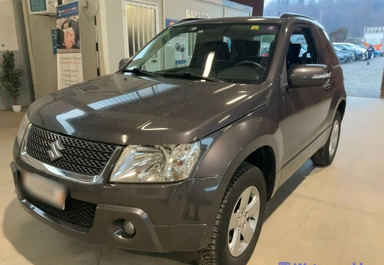 Suzuki Grand Vitara 2.4 VVT Comfort 4X4 con RIDOTTE Grau - 1