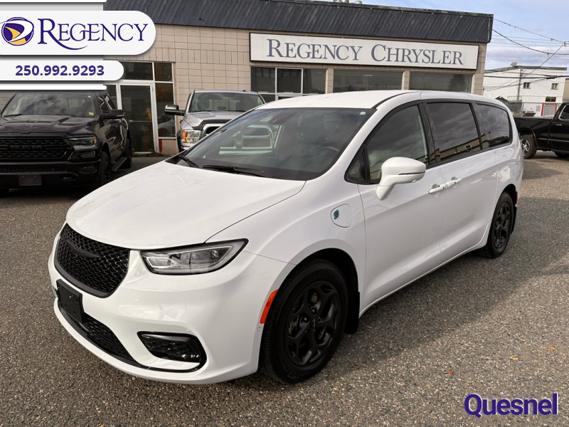 2022 Chrysler Pacifica Touring L  - Rear Seat Entertainment