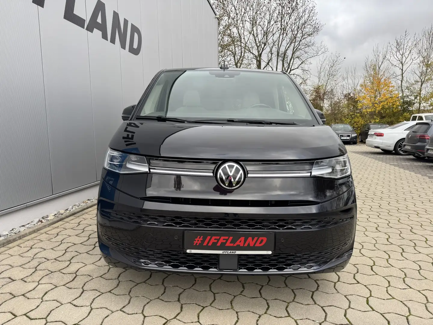 Volkswagen Multivan 2.0 TDI*Life*DSG*AHK*Panorama*Matrix Schwarz - 2