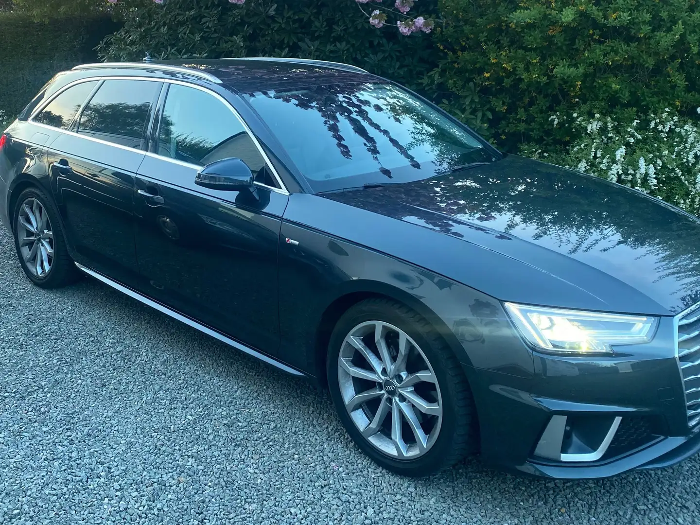 Audi A4 A4 Avant 35 TFSI S tronic advanced Grijs - 1