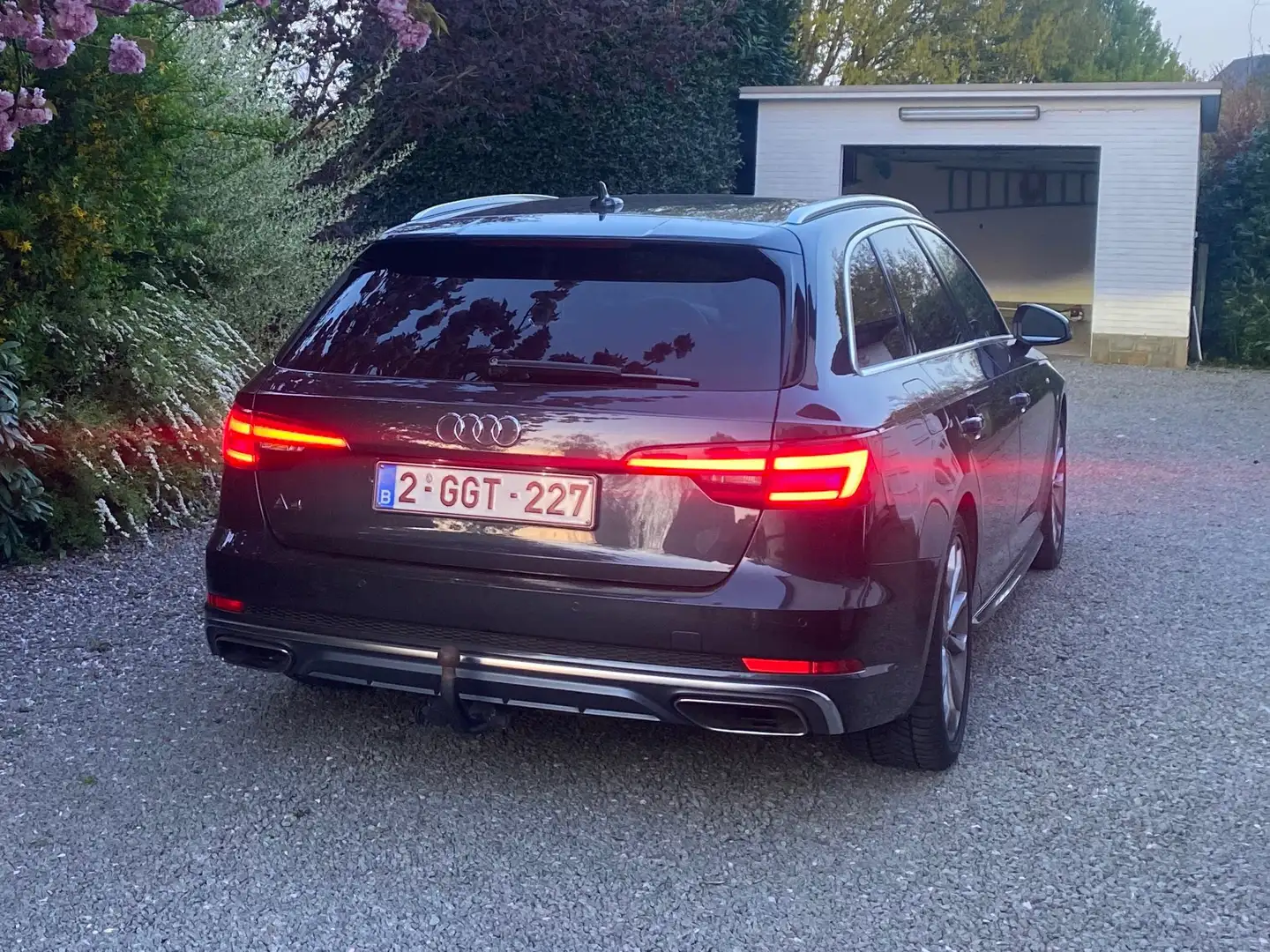 Audi A4 A4 Avant 35 TFSI S tronic advanced Grijs - 2