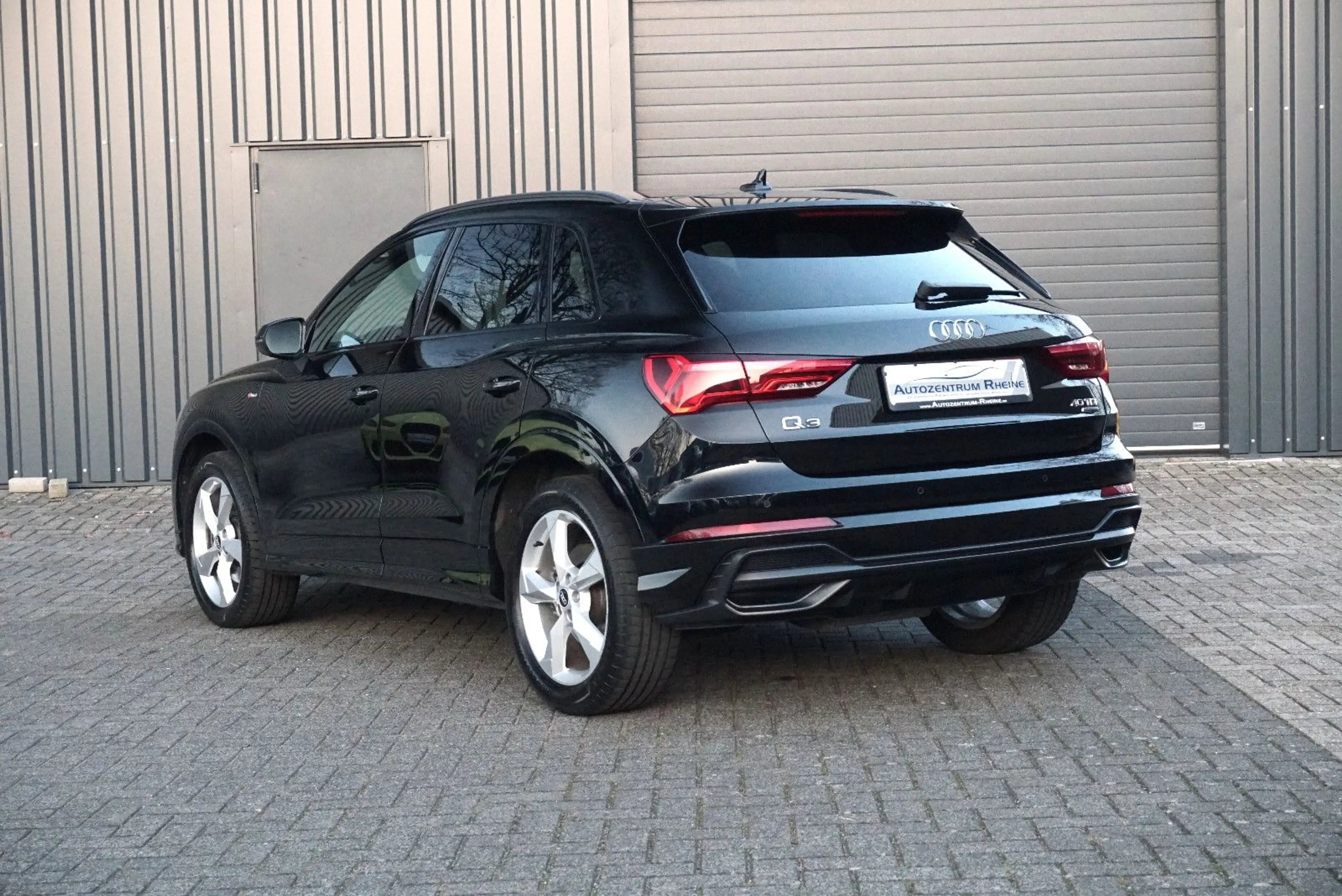 Audi Q3 40 TDI quattro S-line ACC Virtual LED AHK SHZ — photo 5