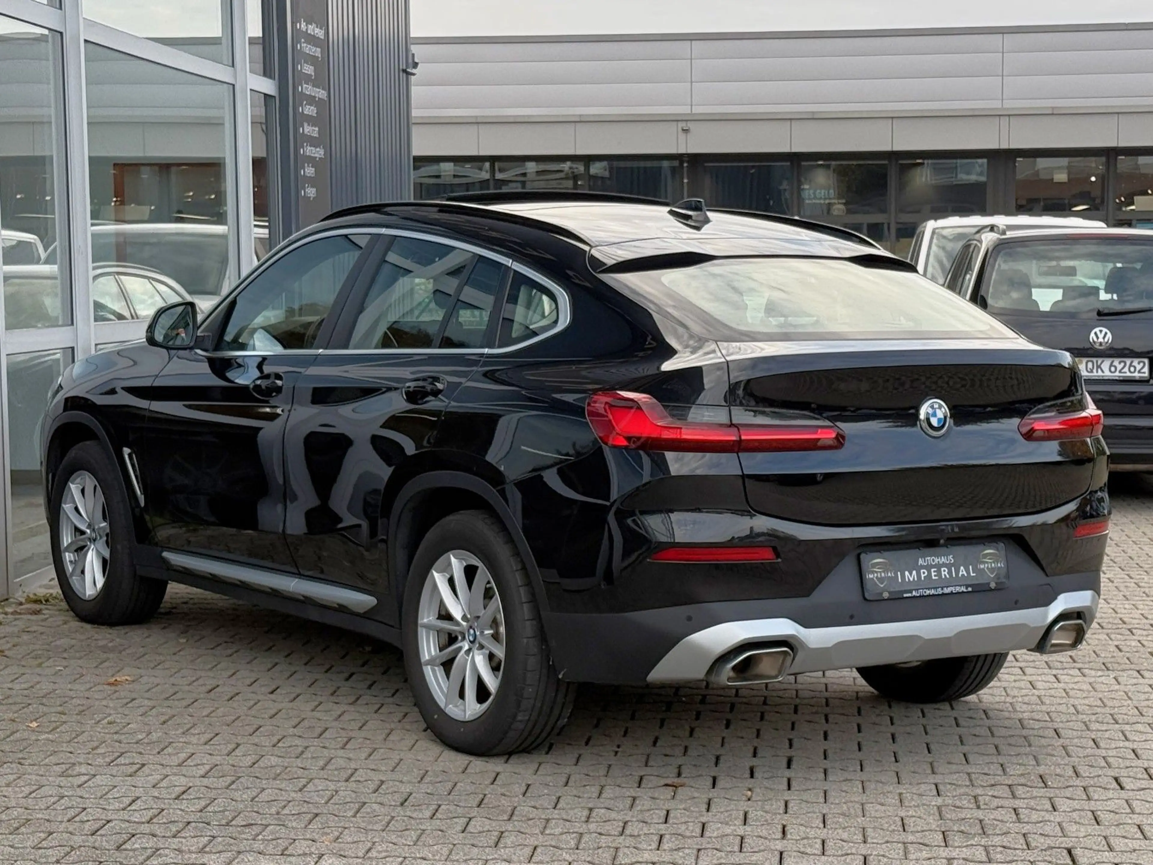 BMW X4 xDr 20d LEDER+PANO+HUD+ACC+360°+LASER+LC-PROF — photo 4