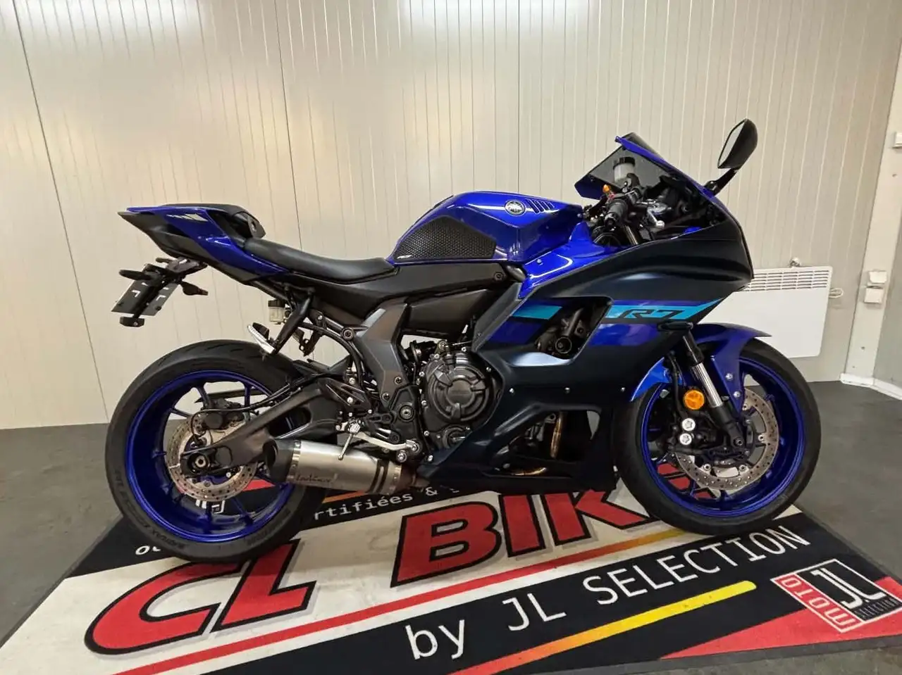 Yamaha YZF-R7