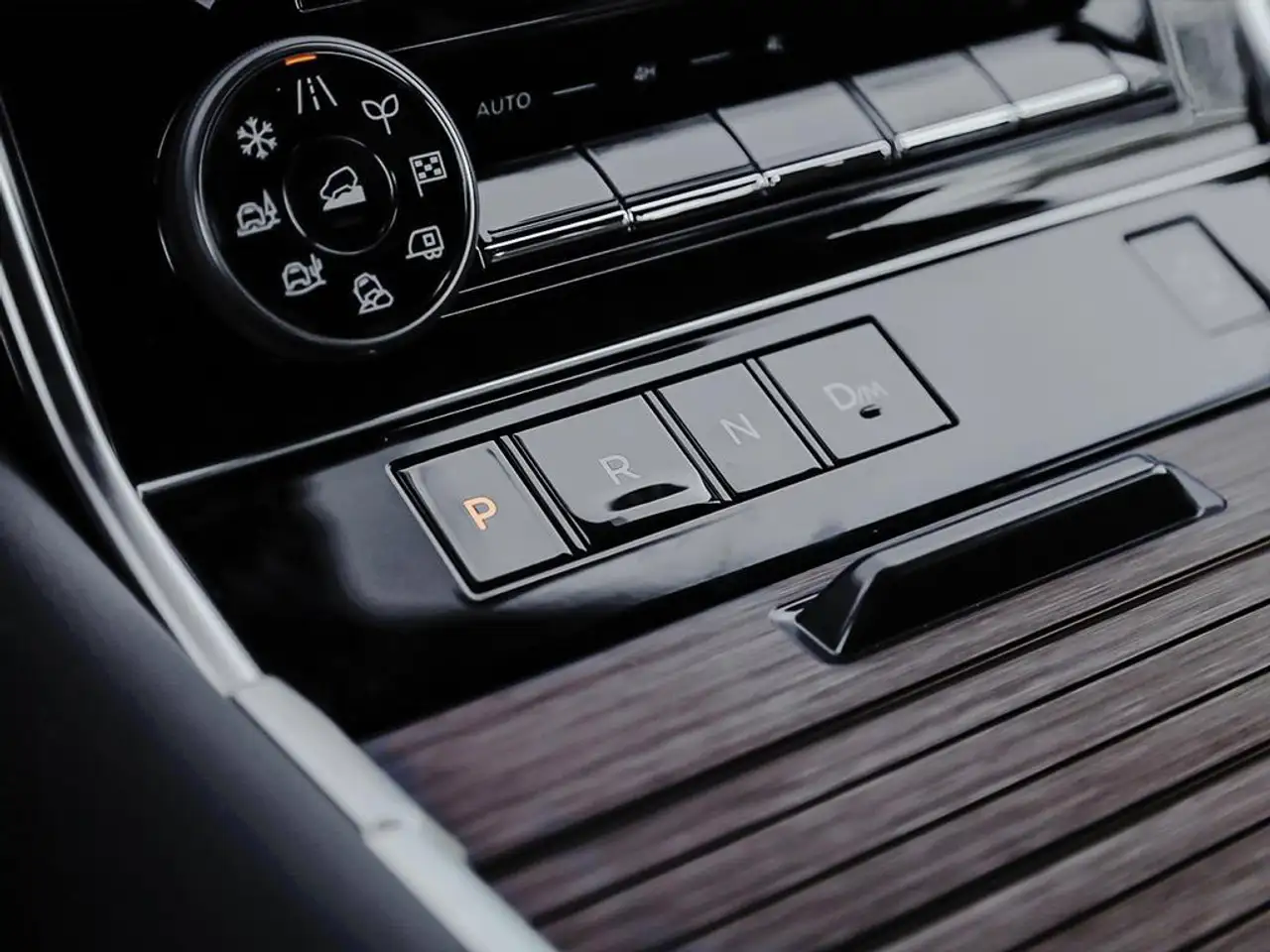 Nissan Armada снимка Nissan Armada