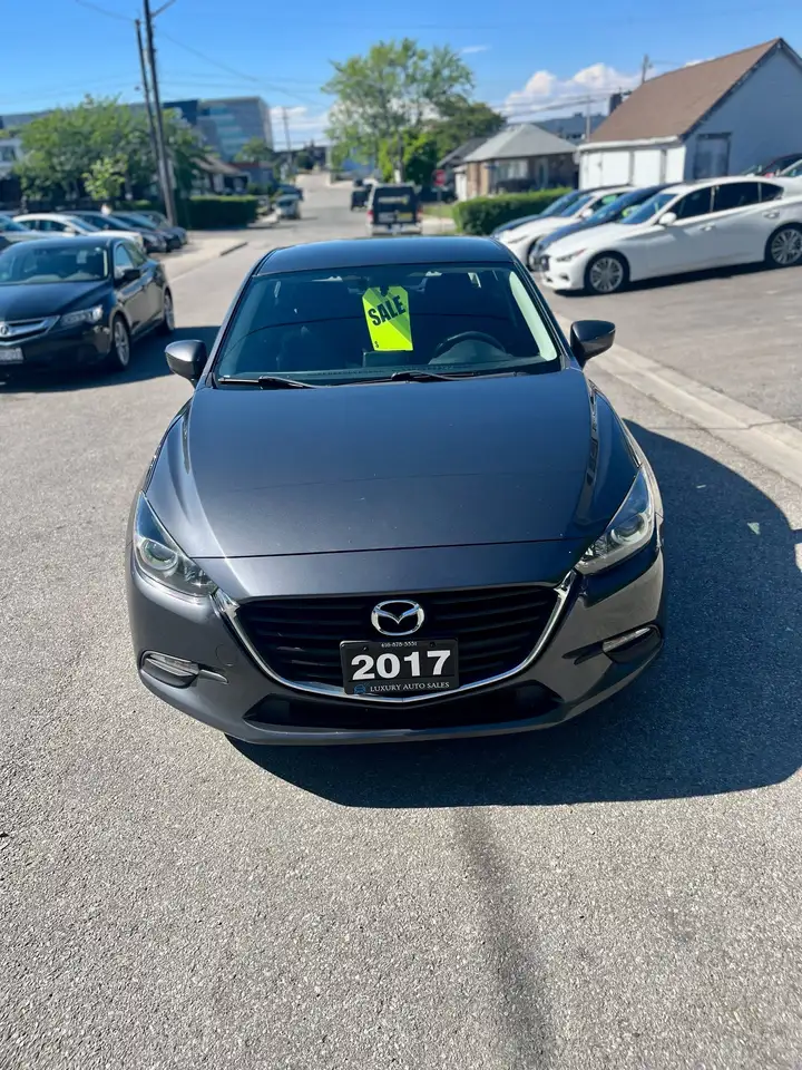 Mazda 3 снимка Mazda 3