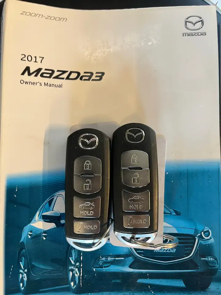 Mazda 3 снимка Mazda 3