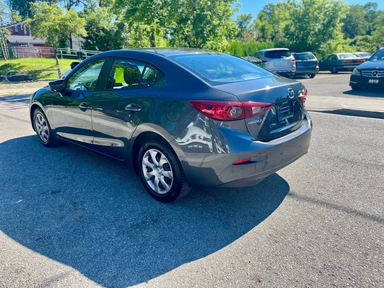 Mazda 3 снимка Mazda 3