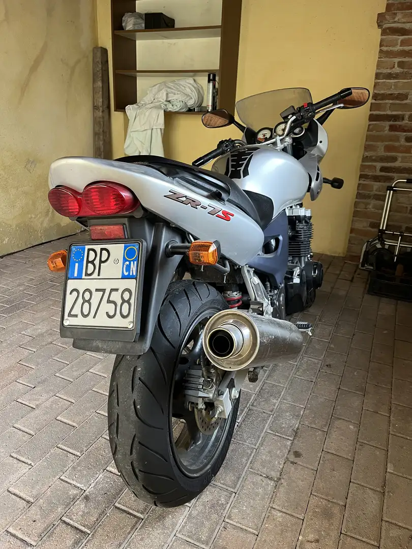 Kawasaki ZR - 7 s - 1