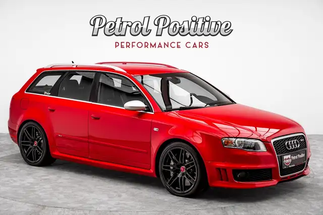 Audi RS4 view 13