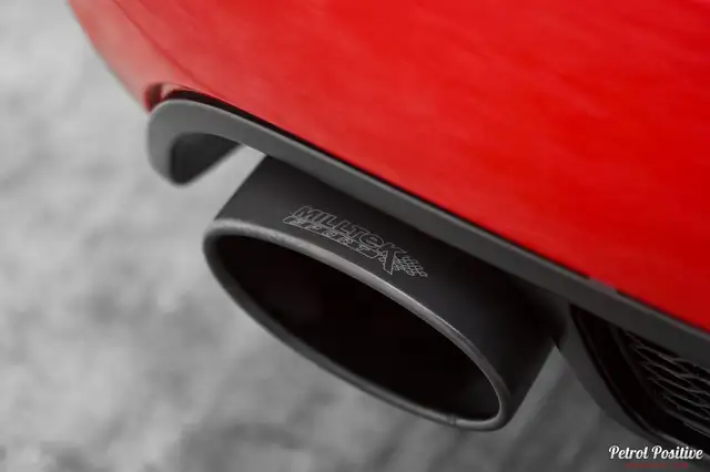 Audi RS4 view 23
