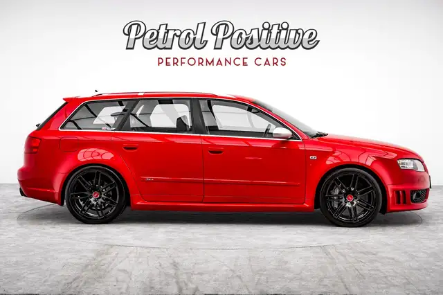 Audi RS4 view 15