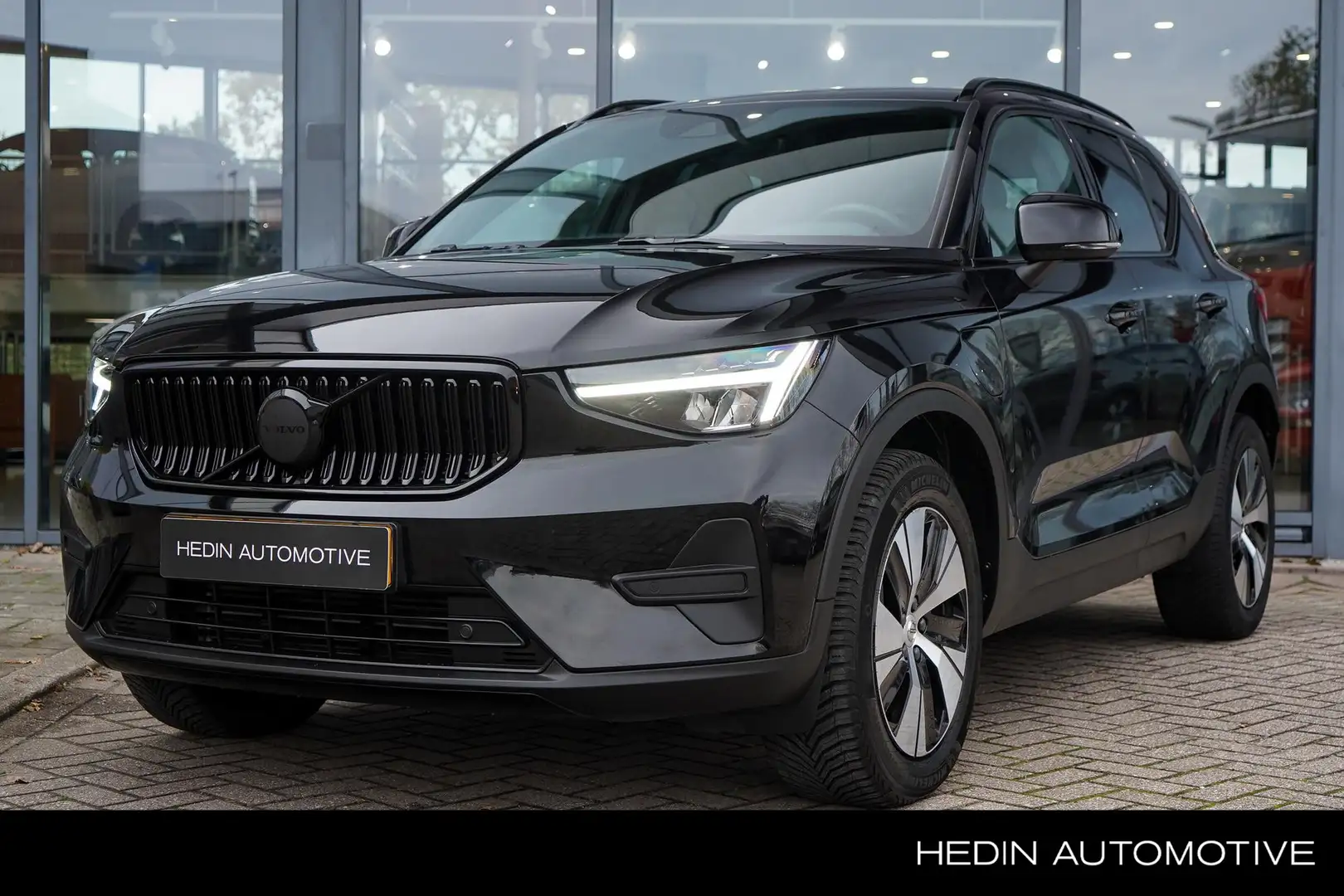 Volvo XC40 1.5 T4 Plug-in hybrid Plus Bright | Elek. Stoelen Zwart - 1