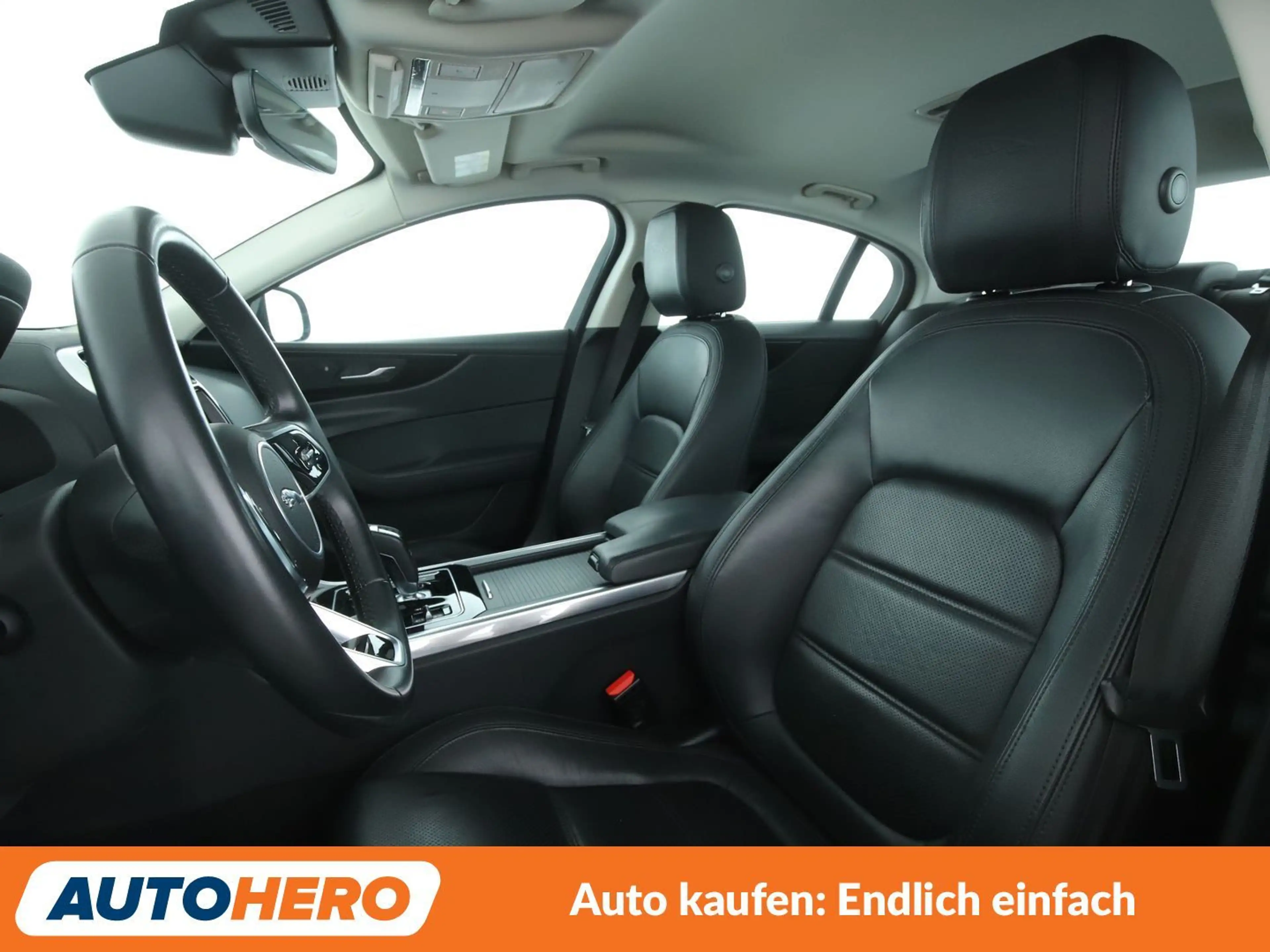Jaguar XE 25t S Aut*NAVI*LED*TEMPO*CAM*PDC*KLIMA* — photo 10