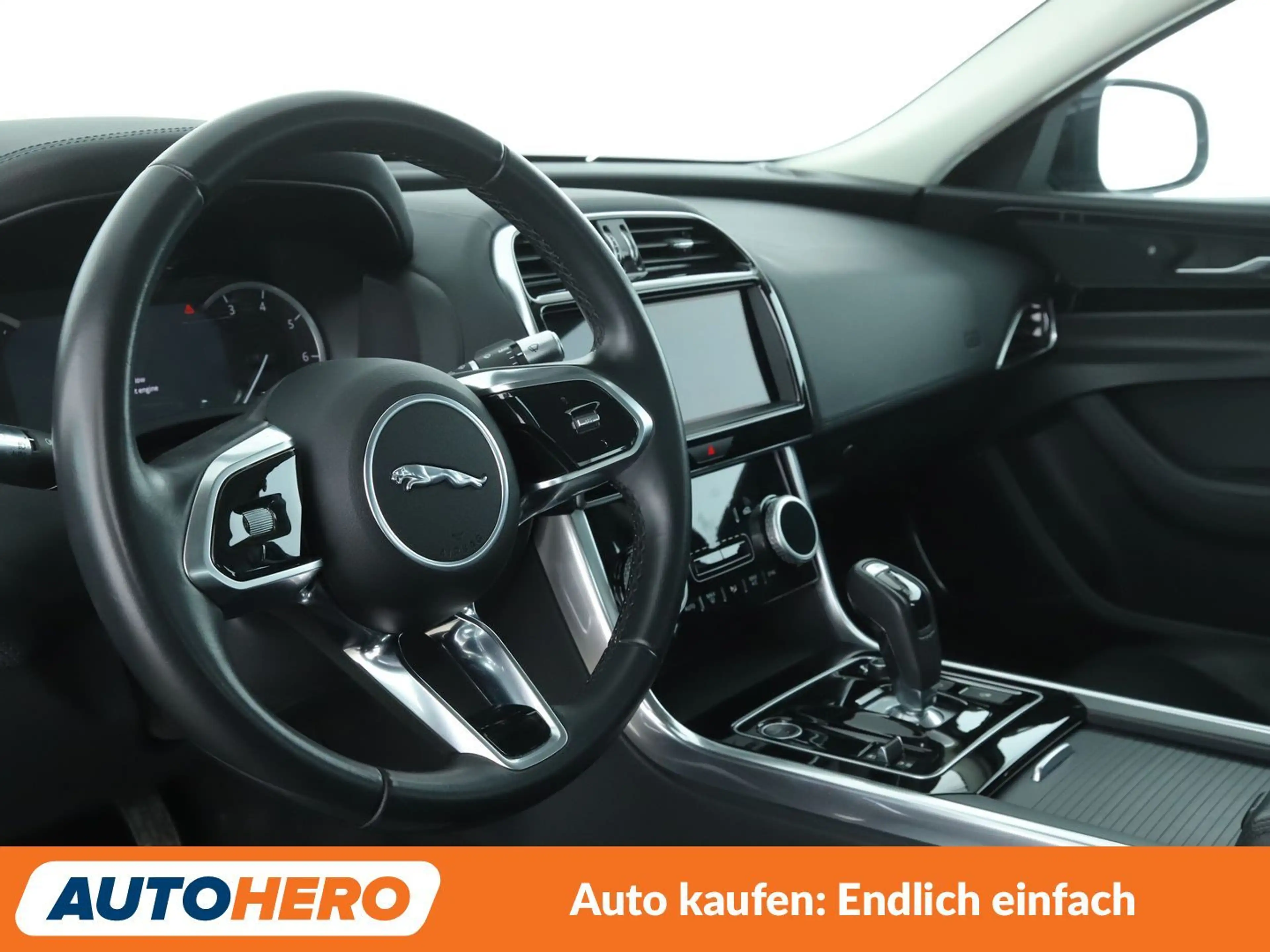 Jaguar XE 25t S Aut*NAVI*LED*TEMPO*CAM*PDC*KLIMA* — photo 11