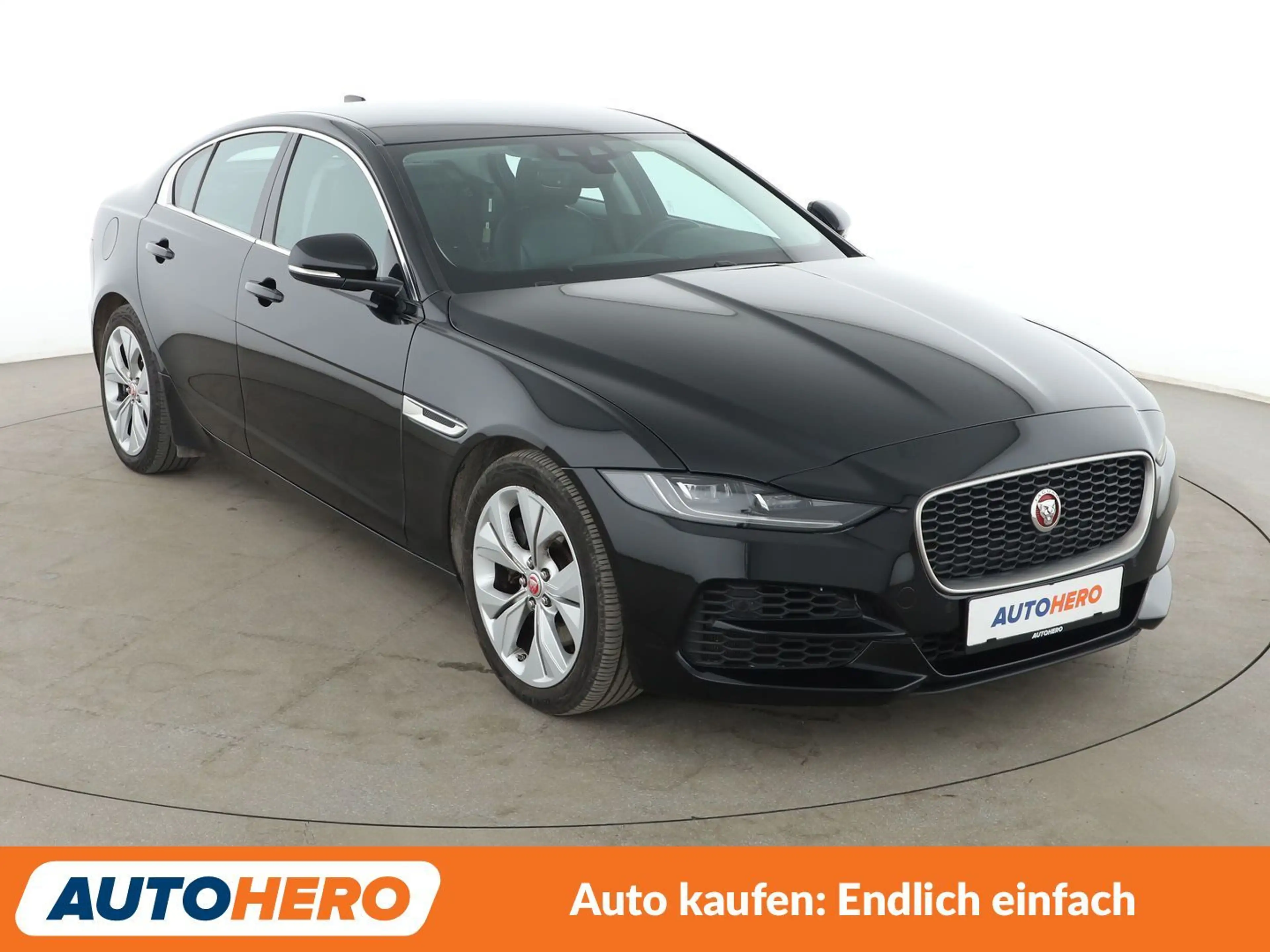 Jaguar XE 25t S Aut*NAVI*LED*TEMPO*CAM*PDC*KLIMA* — photo 8