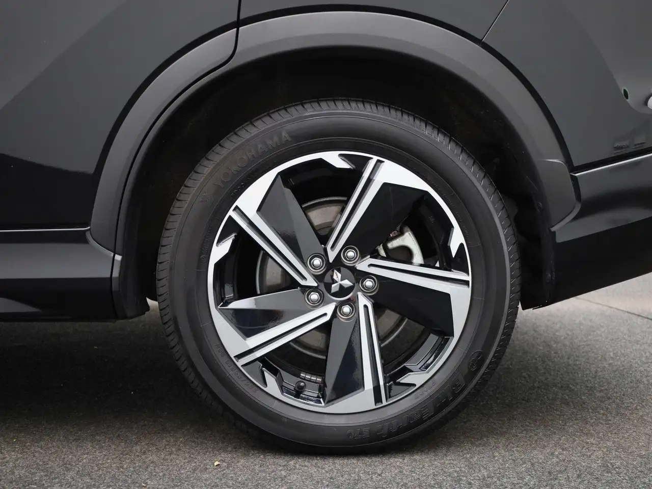 Mitsubishi Eclipse Cross 2024 — фото 13