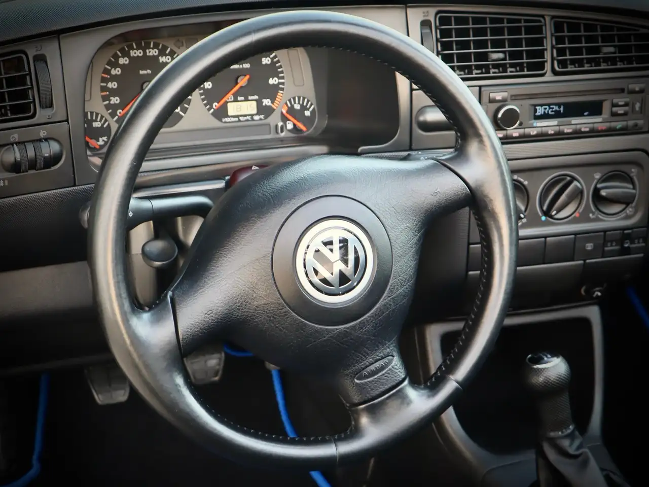Volkswagen Golf Cabriolet Trendline 1.6 101PS TÜV 06/2028, foto 4