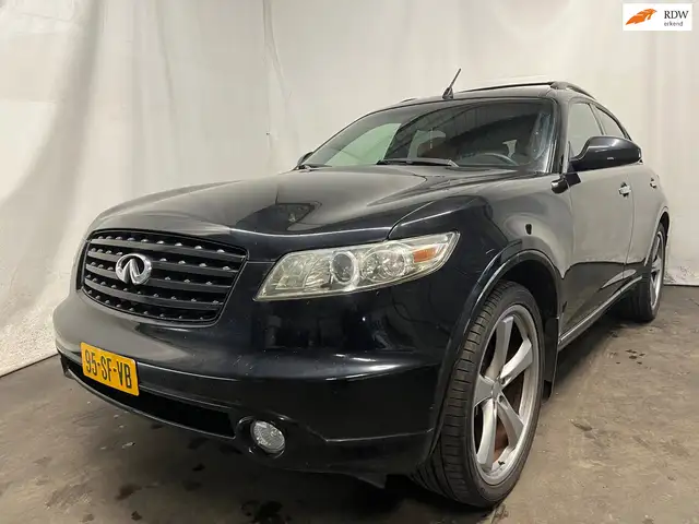 Infiniti FX 45 AWD -Moter tikt na 3000 toeren, Rondom gebruike
