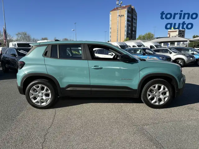 Jeep Avenger view 8
