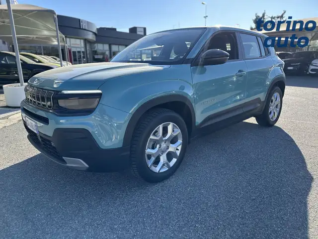 Jeep Avenger view 3