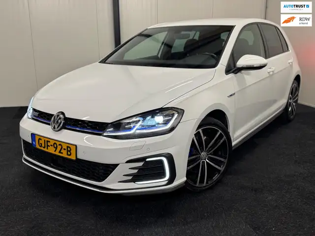 Volkswagen Golf GTE 1.4 TSI 2020 VIRTUAL/KEYLESS/ACC/CLIMA/CAMERA/18"