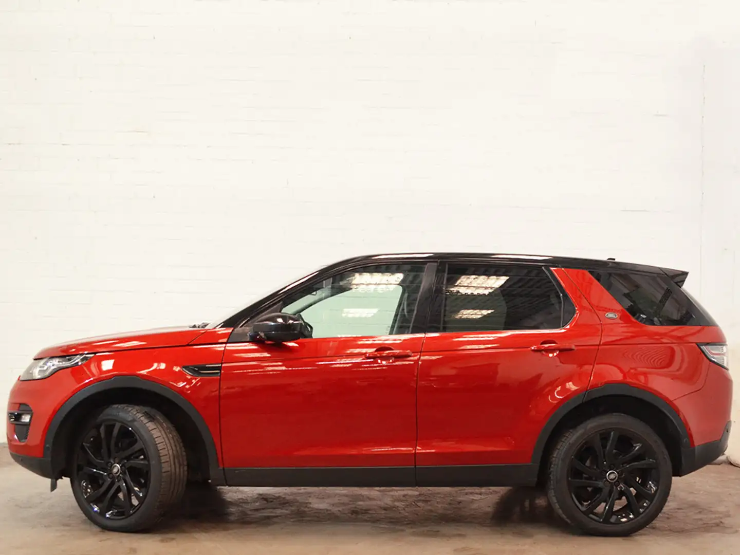 Land Rover Discovery 2,2 SD4 HSE 20Z Pano BlackPack Roşu - 2