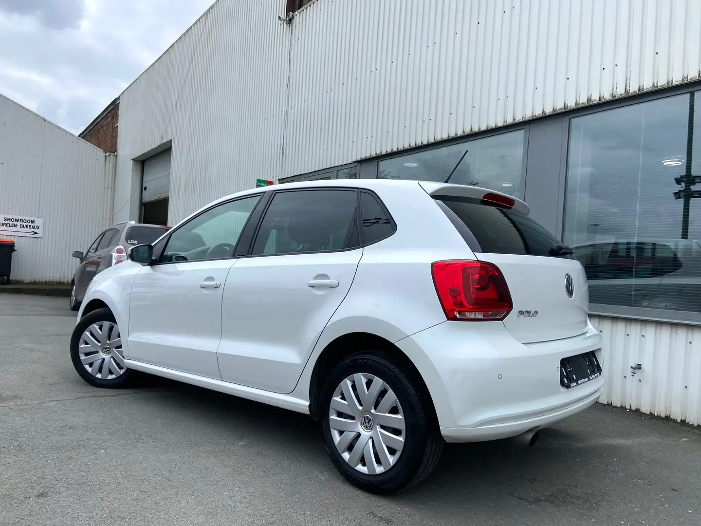 Volkswagen Polo 1.4i *ESSENCE* WHITE EDITION* 2014* Wit - 2