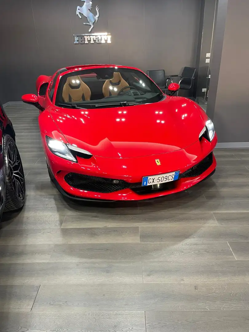 Ferrari 296 GTS 3.0 Rot - 2