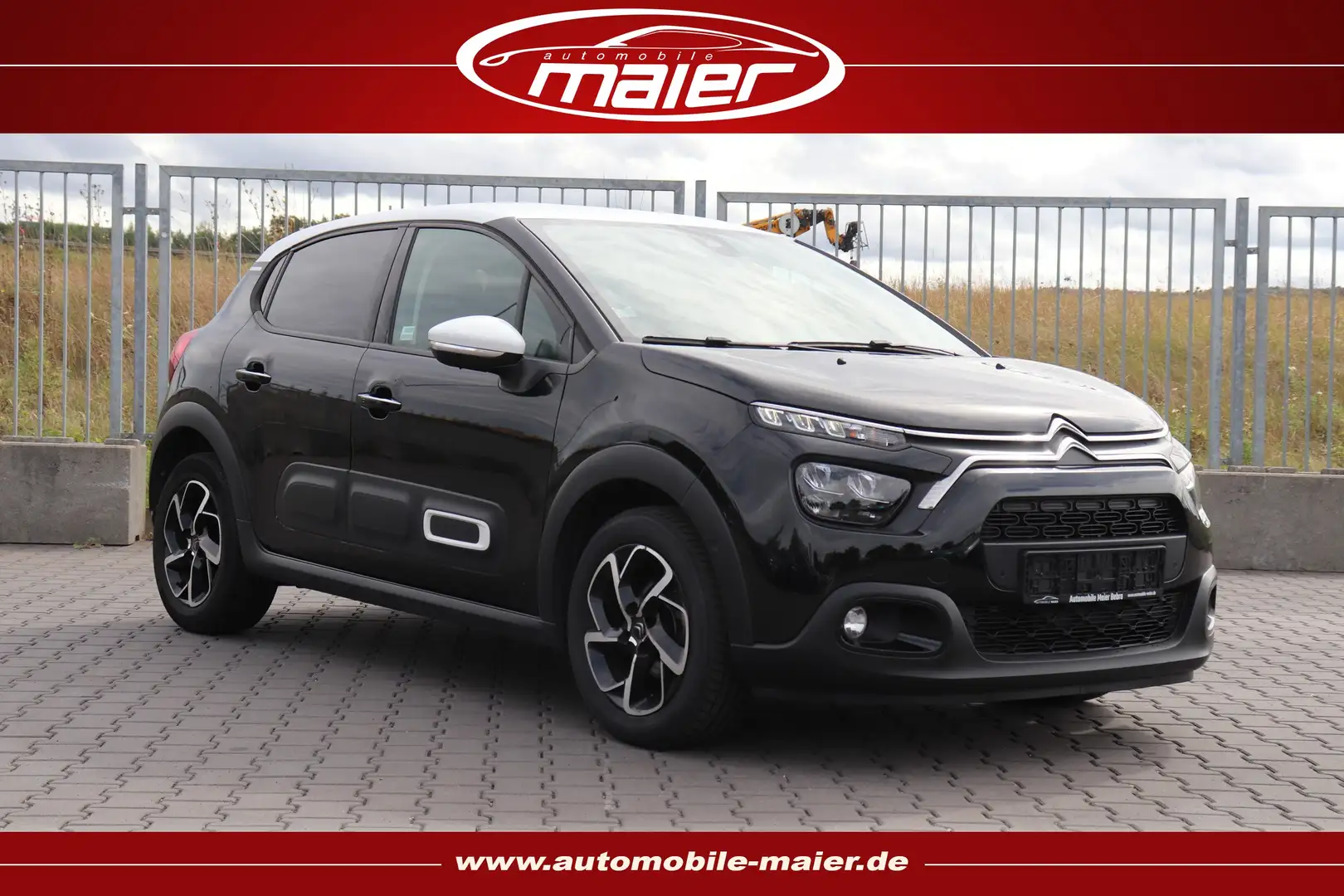 Citroen C3 1.2 PureTech Shine Pack Aut.-NAV-LED-KEYLESS- Schwarz - 1