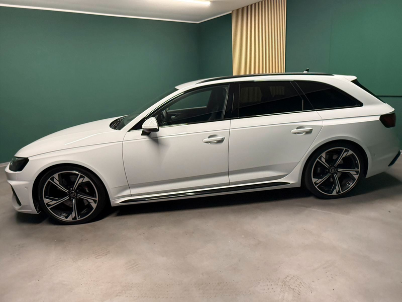 Audi RS4 2.9 TFSI quattro/AHK/Garantie2028/mtl.399 € — photo 2