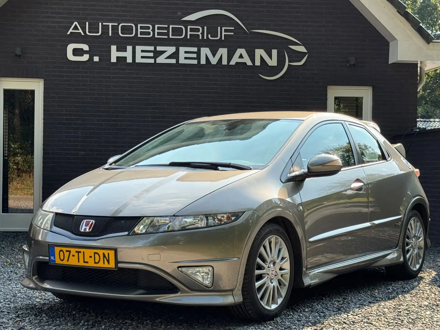 Honda Civic 1.8 Sport TYPE R pakket Navigatie Automaat Cruise Gris - 1