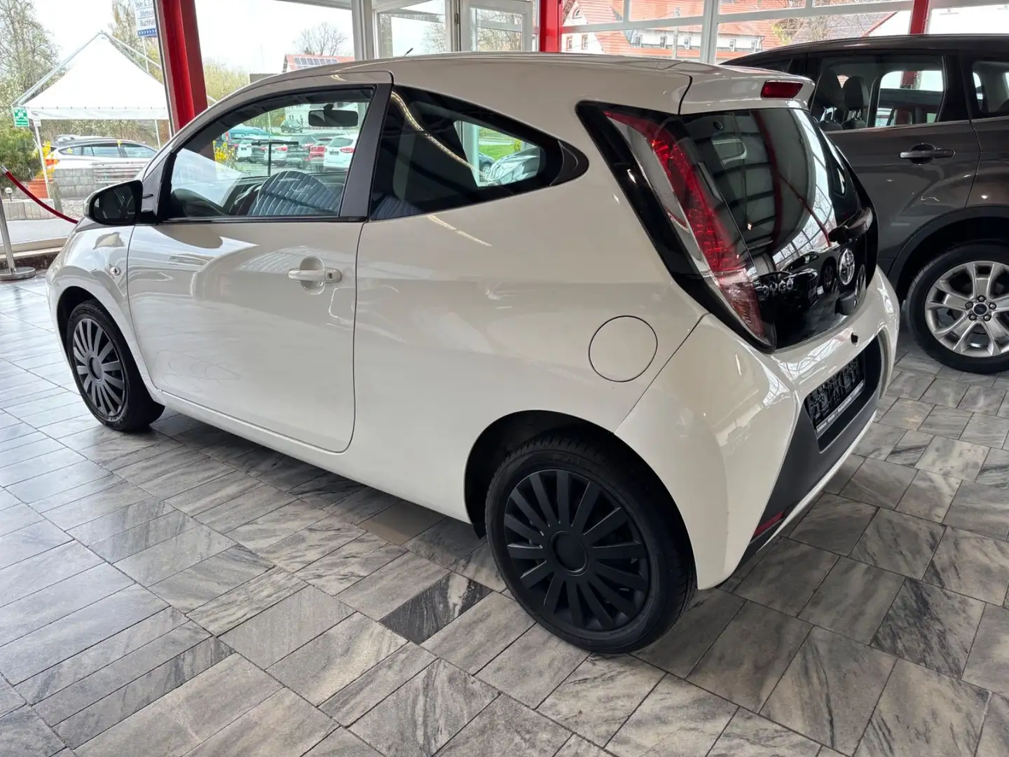Toyota Aygo AYGO x-play Klima Bluetooth Tempomat Alb - 2
