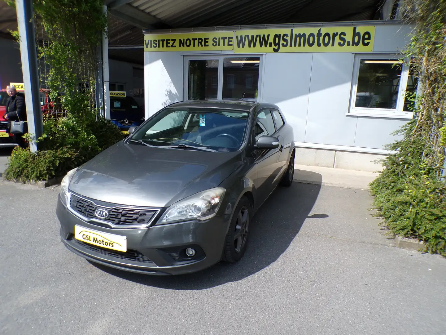 Kia ProCeed / pro_cee'd 1.6CRDi 90cv 3 porte gris 07/11 Airco 1ére main Grijs - 1