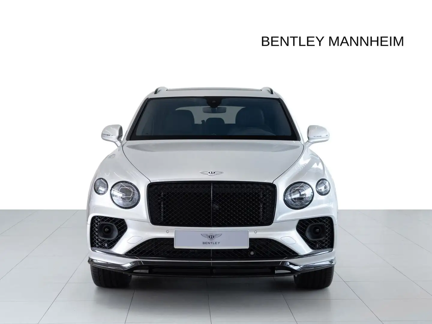 Bentley Bentayga V8 TOURING / NAIM / AHK / STANDHEIZUNG Silver - 2