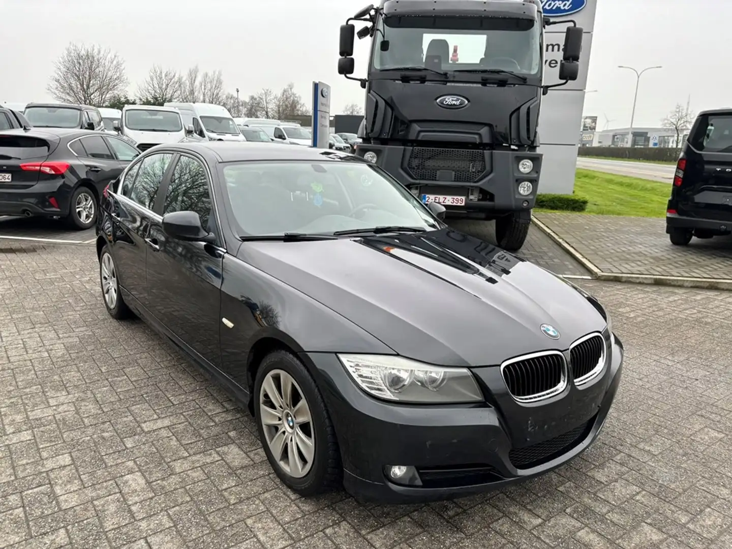 BMW 318 Noir - 2