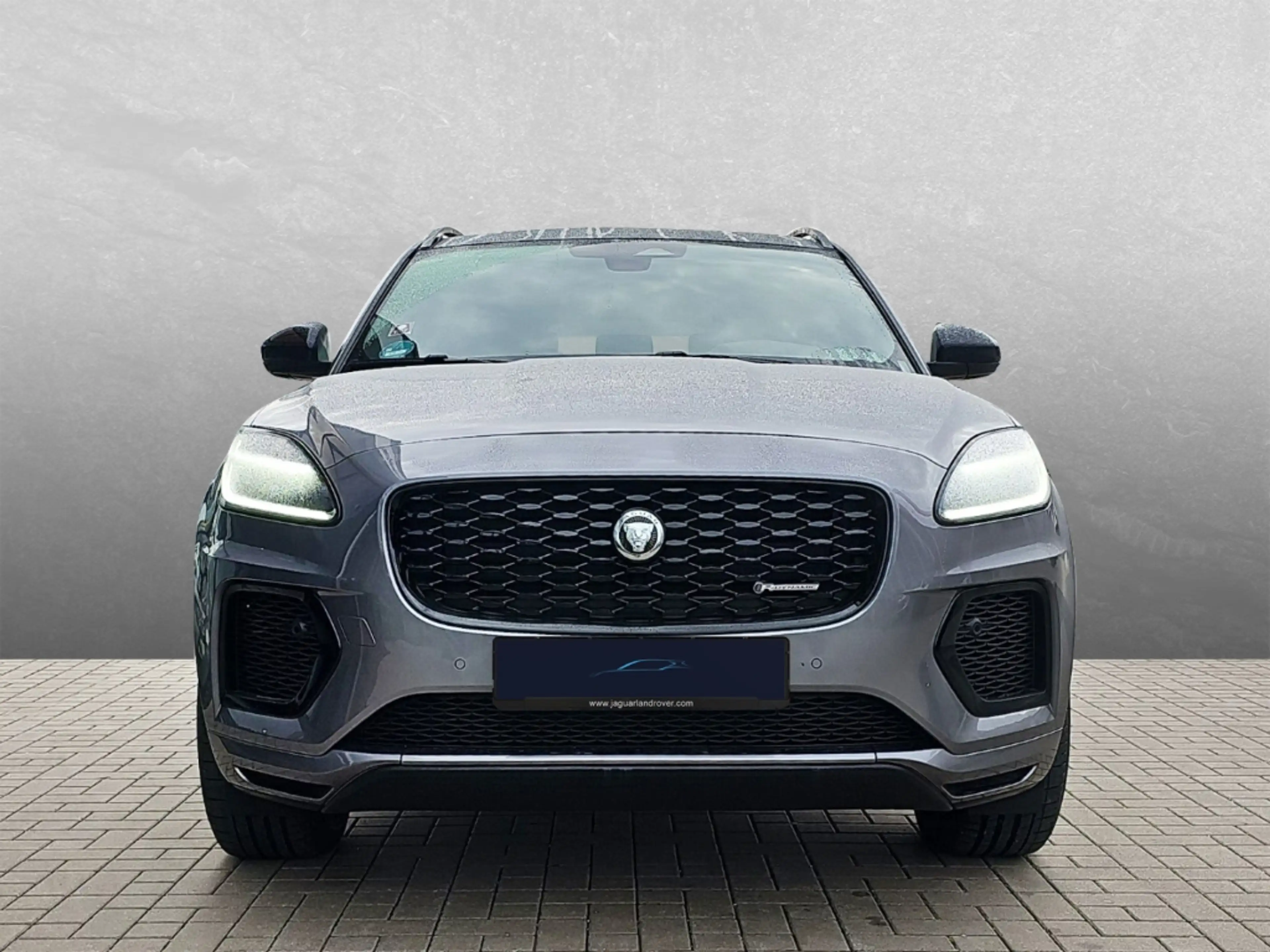 Jaguar E-Pace D200 AWD R- Dynamic HSE — photo 8
