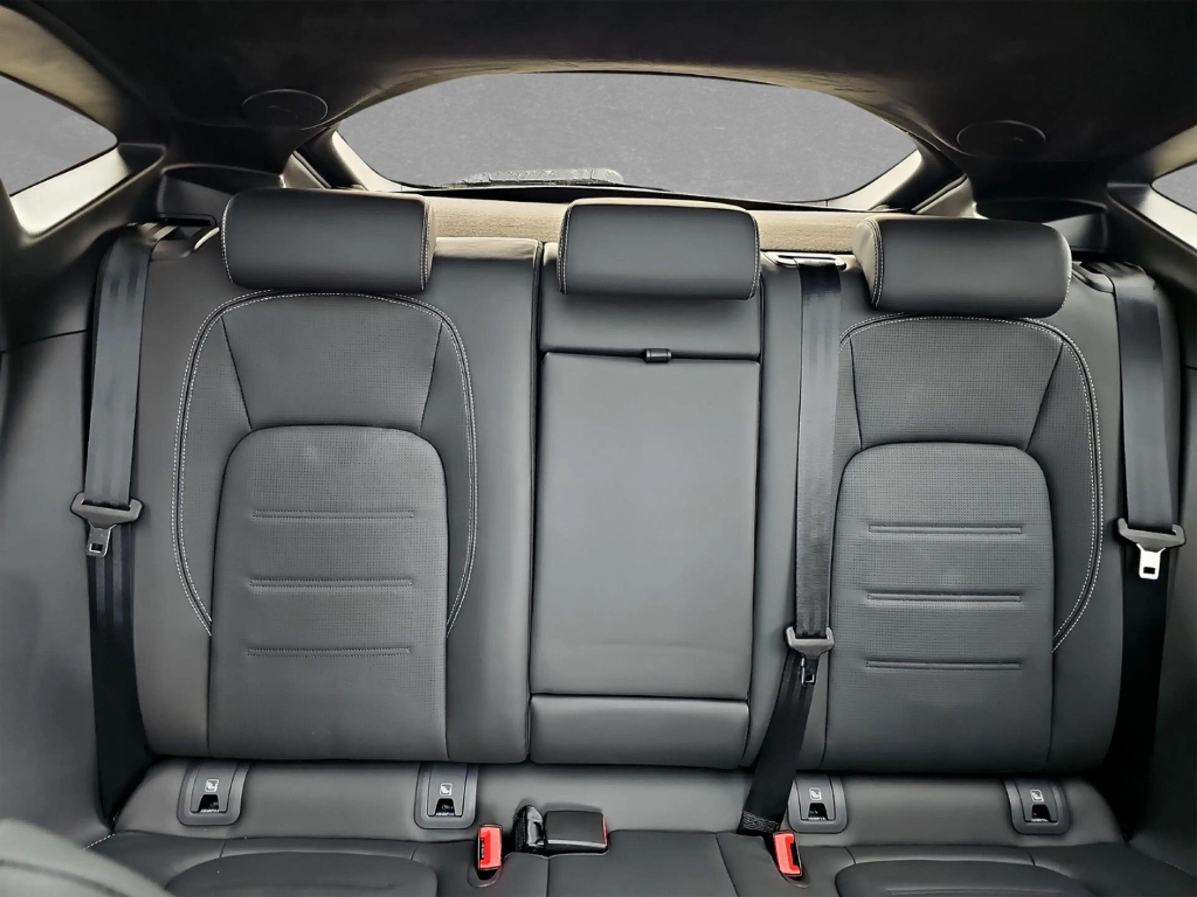 Jaguar E-Pace D200 AWD R- Dynamic HSE — photo 10