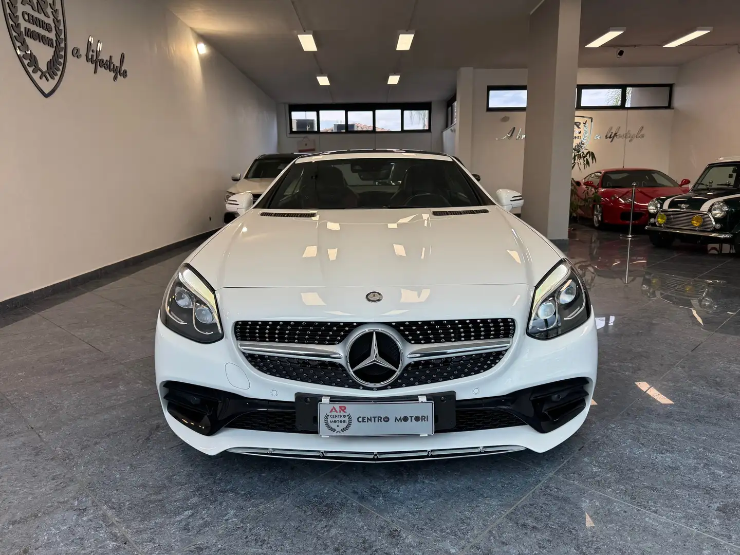 Mercedes-Benz SLC 200 AMG Line auto Spettacolare Da Vetrina Full Opt Bianco - 2
