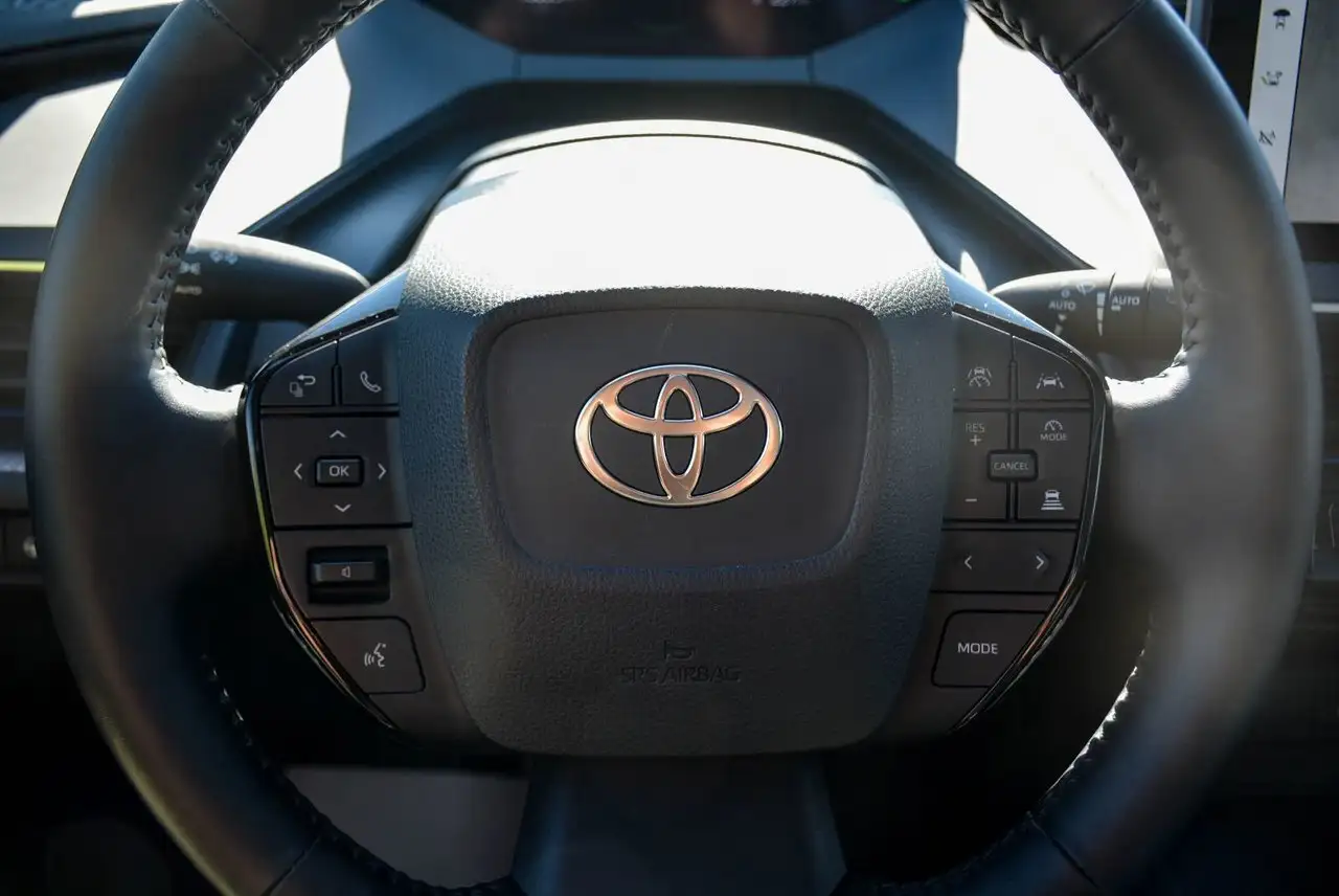Toyota Prius снимка Toyota Prius