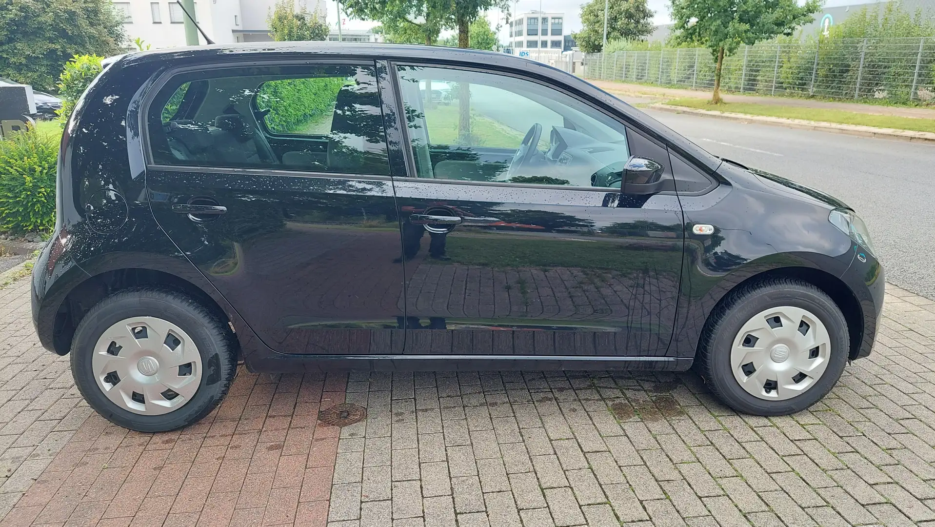 SEAT Mii 1.0 Chic 1.Hand -SHZ-PDC-BT-Allwetter-TOP! Noir - 2