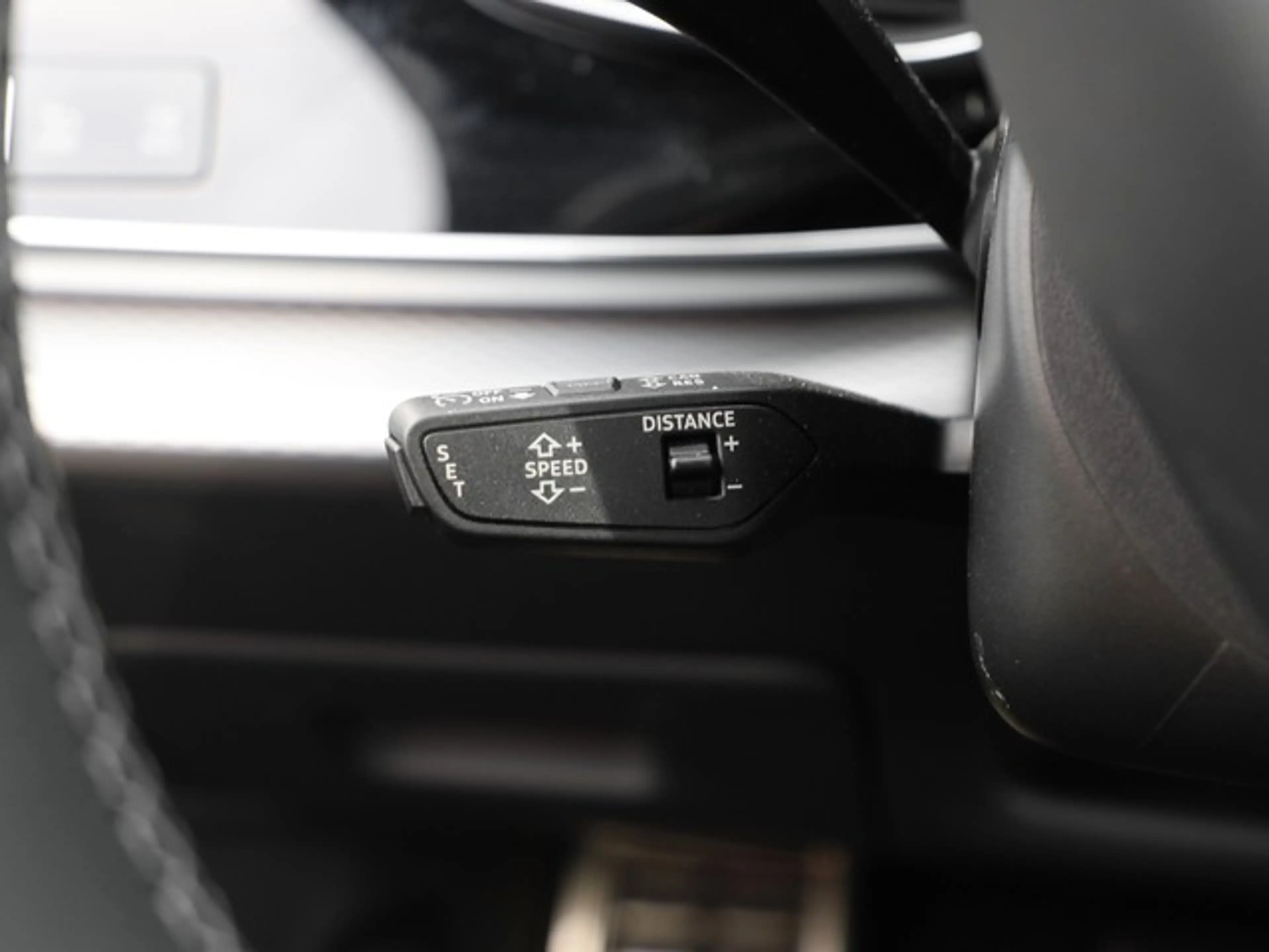 Audi SQ7 TFSI AHK Pano HuD ACC Matrix LED Luftfed. 7-Sitze — photo 15