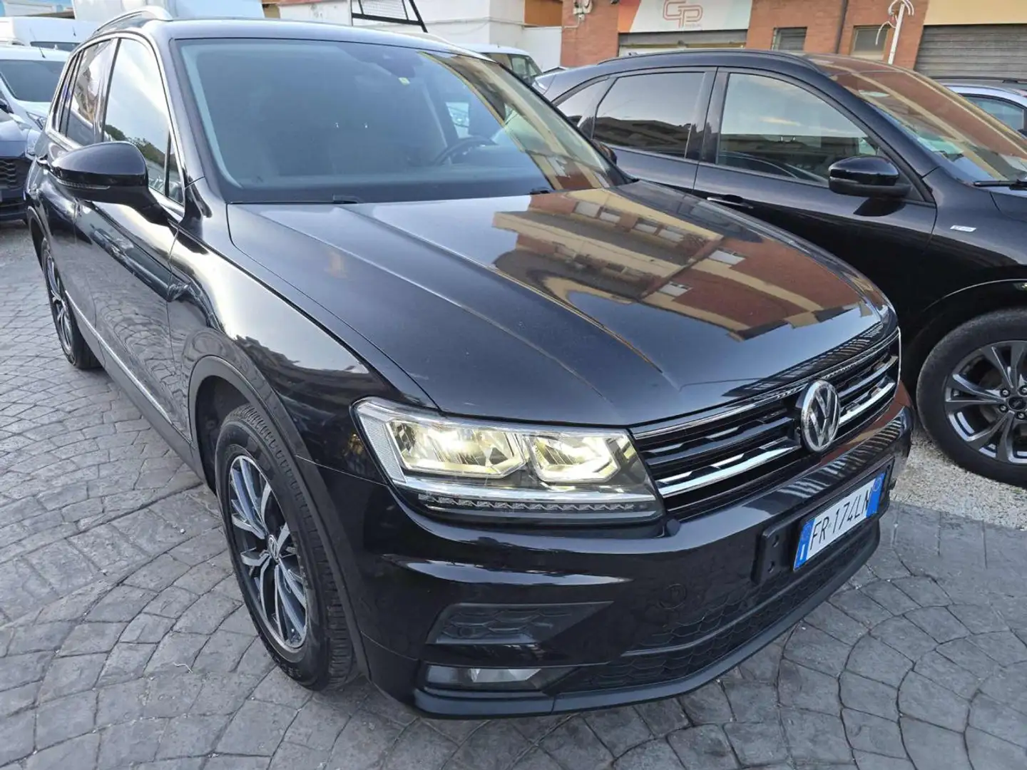 Volkswagen Tiguan 2.0 TDI SCR Business BlueMotion Technology autom ! Nero - 1