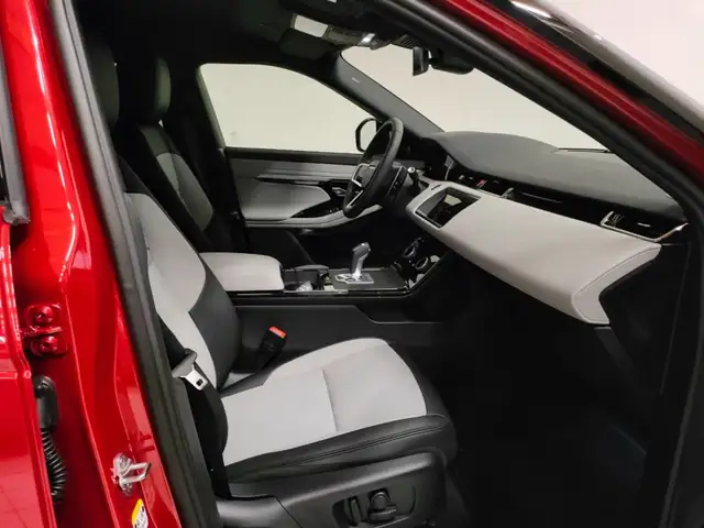Land Rover Range Rover Evoque view 3