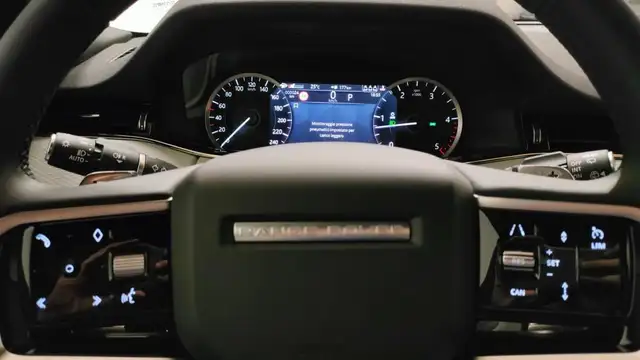 Land Rover Range Rover Evoque view 10