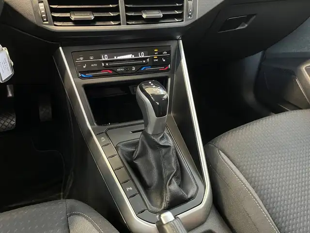 Volkswagen Polo view 13